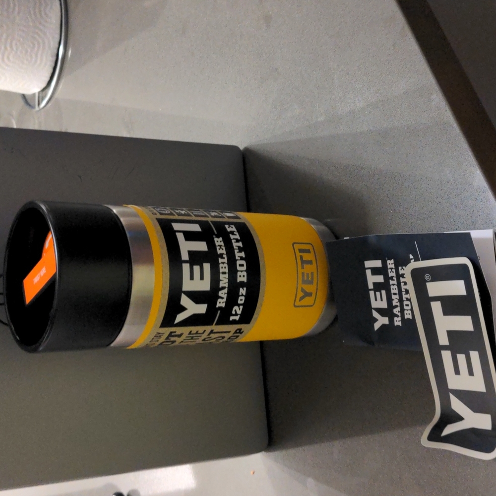 Yeti Rambler 12 oz Bottle Hotshot